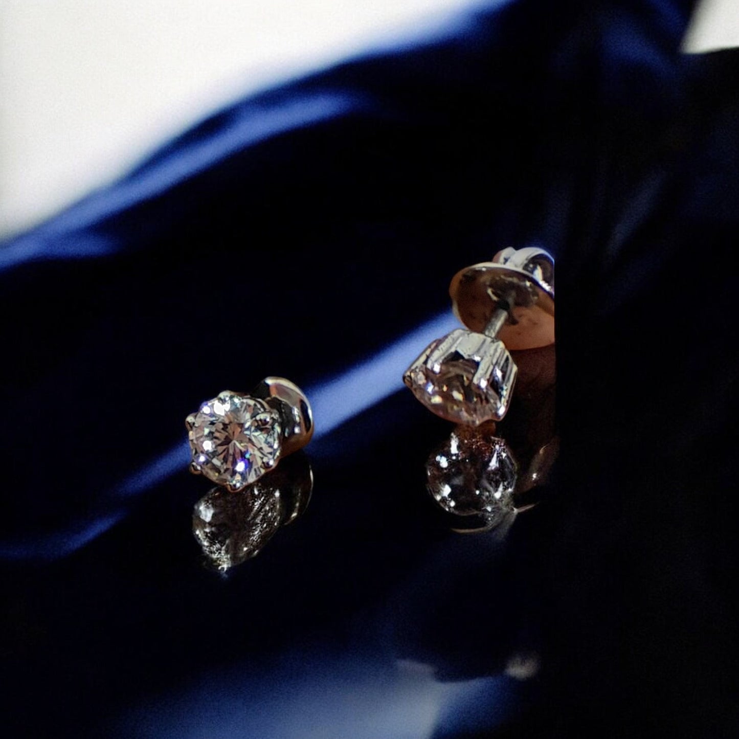 Handcrafted Classic Solitaire Crystal Stud Earrings (Small)