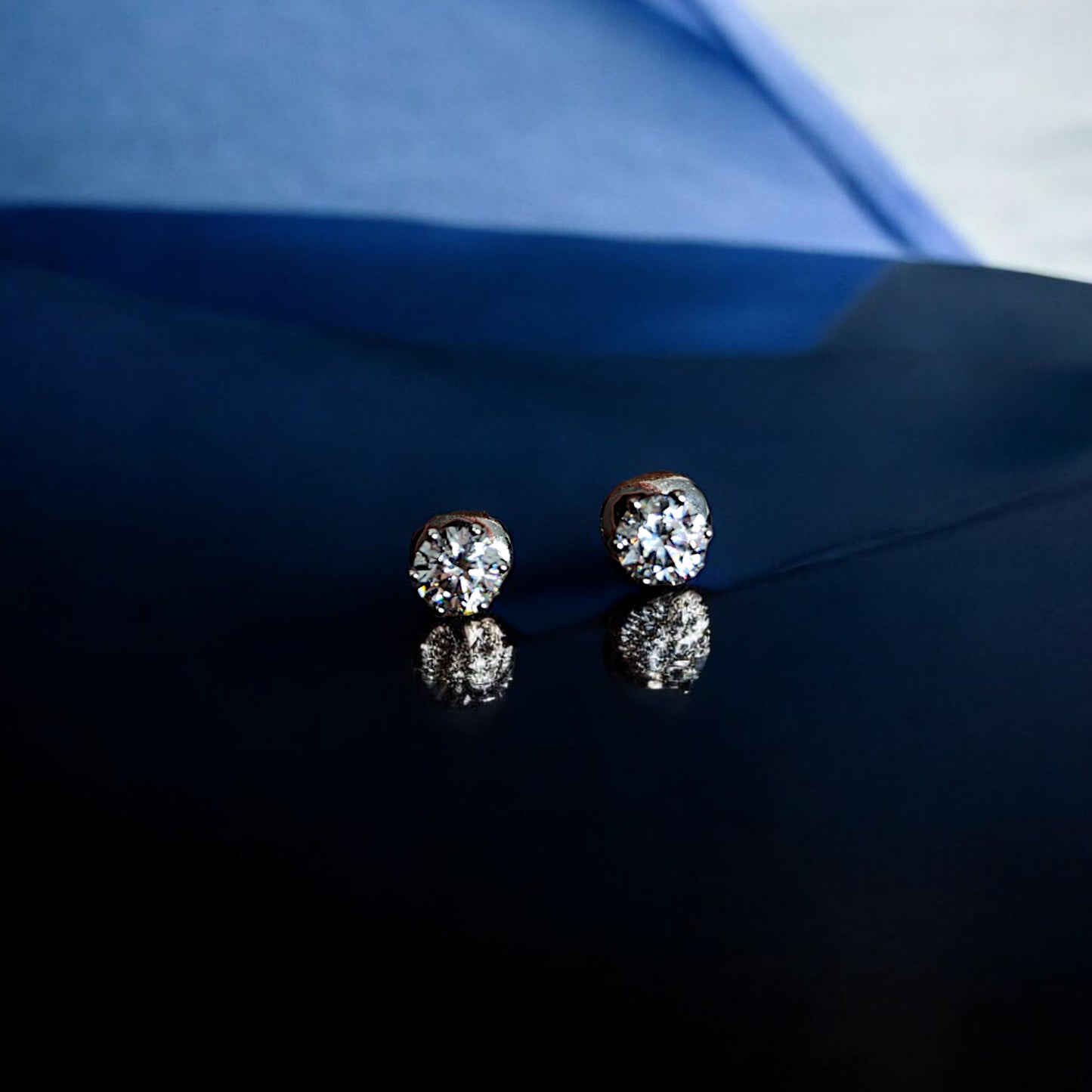 Handcrafted Classic Solitaire Crystal Stud Earrings (Small)