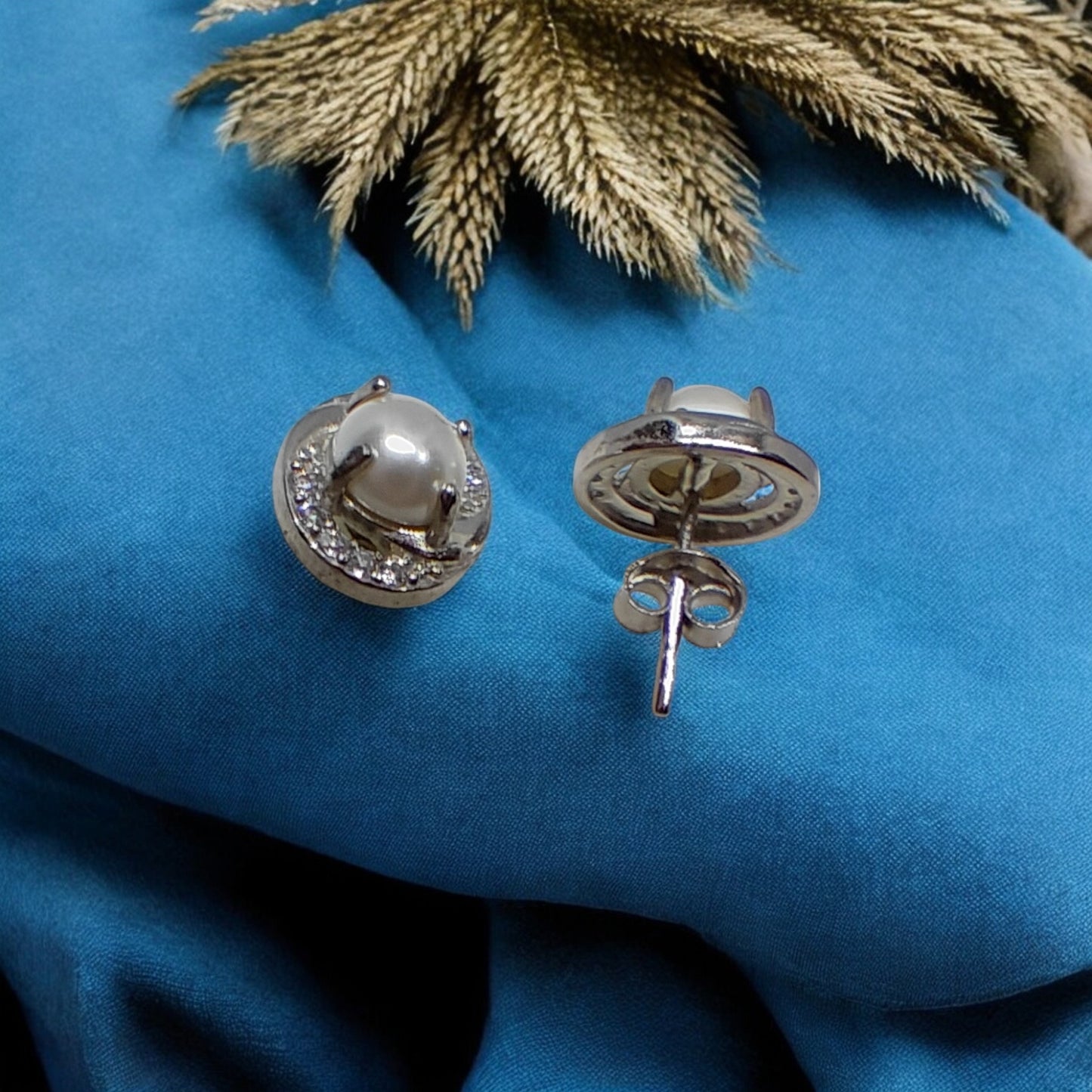 Classic Halo Pearl Earrings