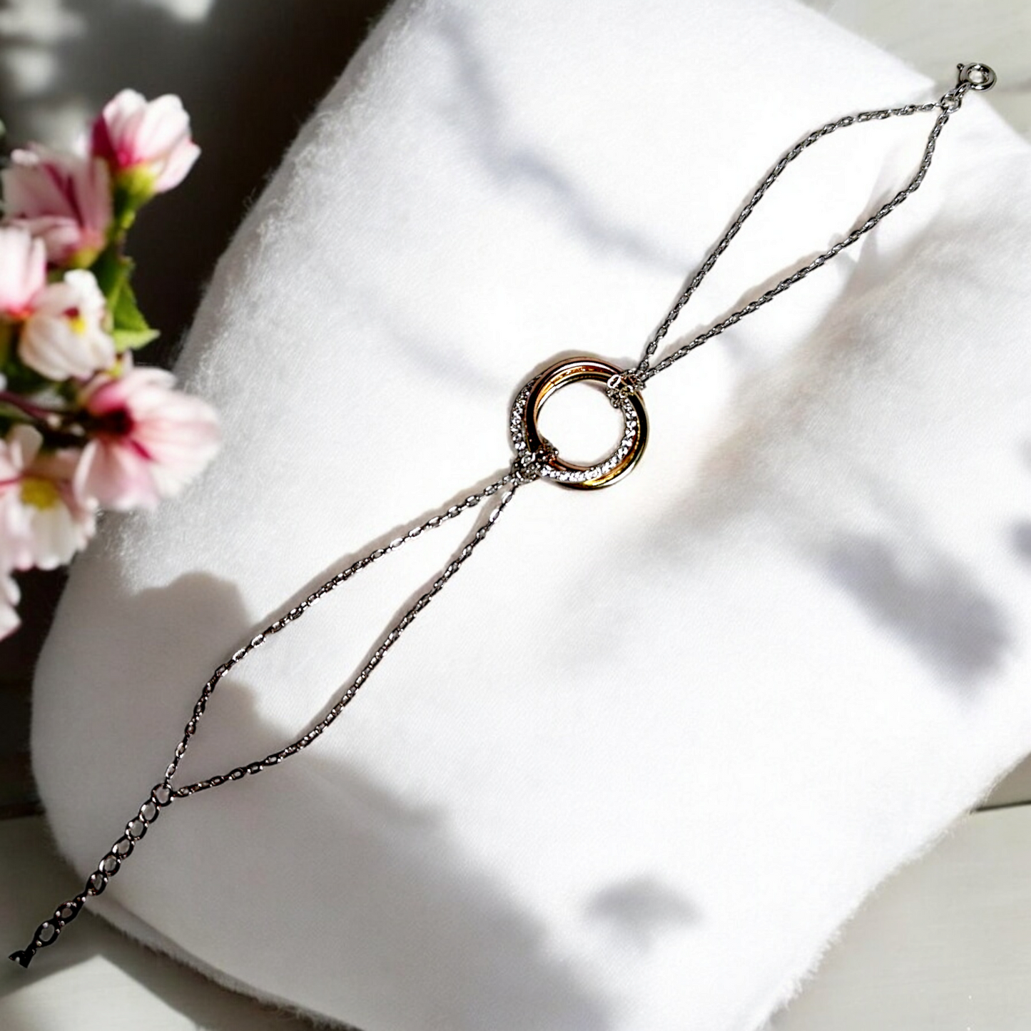 Elegant Trinity Knot Bracelet