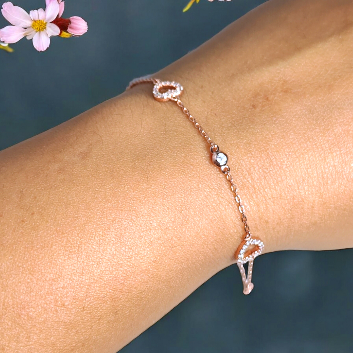 Elegant Heart Linked Bracelet