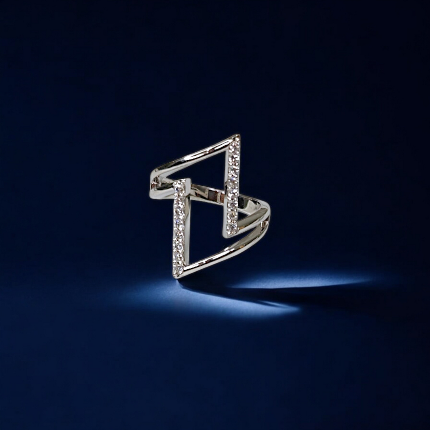 Handcrafted Modern Elegance Zigzag Silver Ring