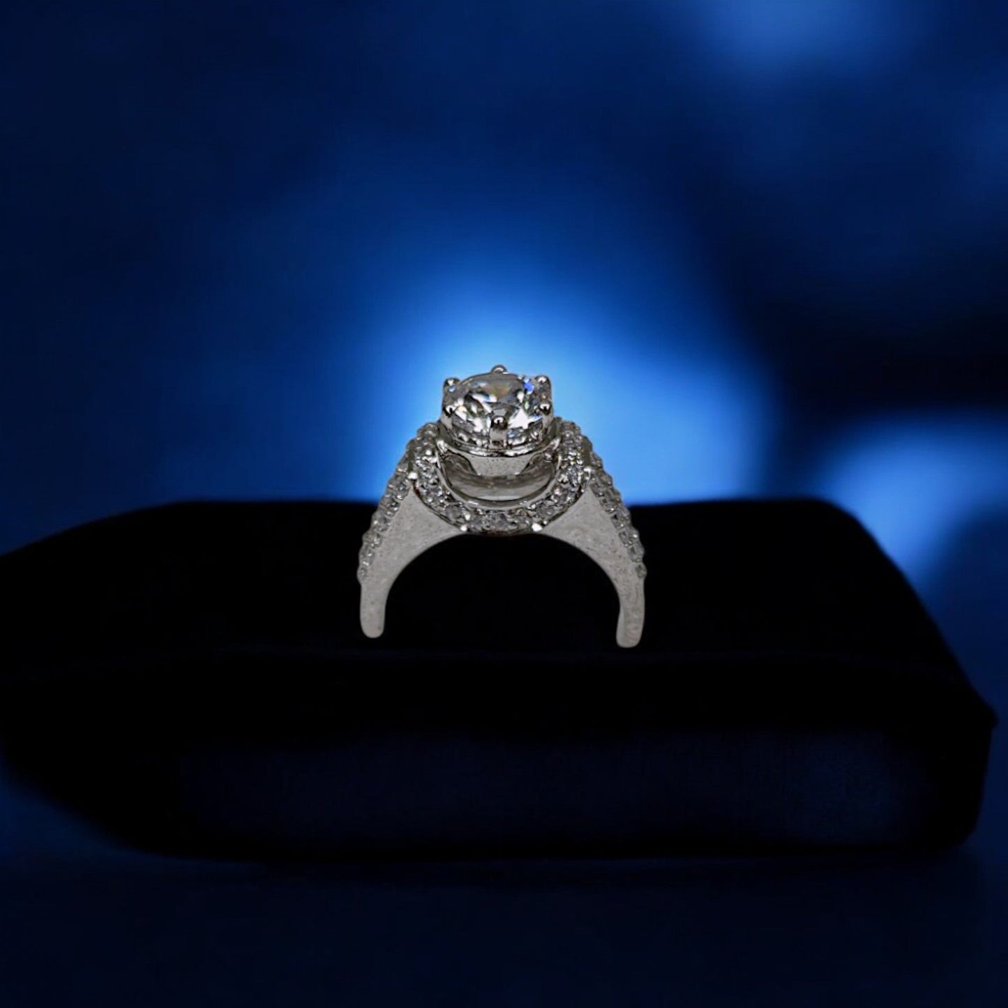 Handcrafted Premium Vintage Glam Solitaire Ring