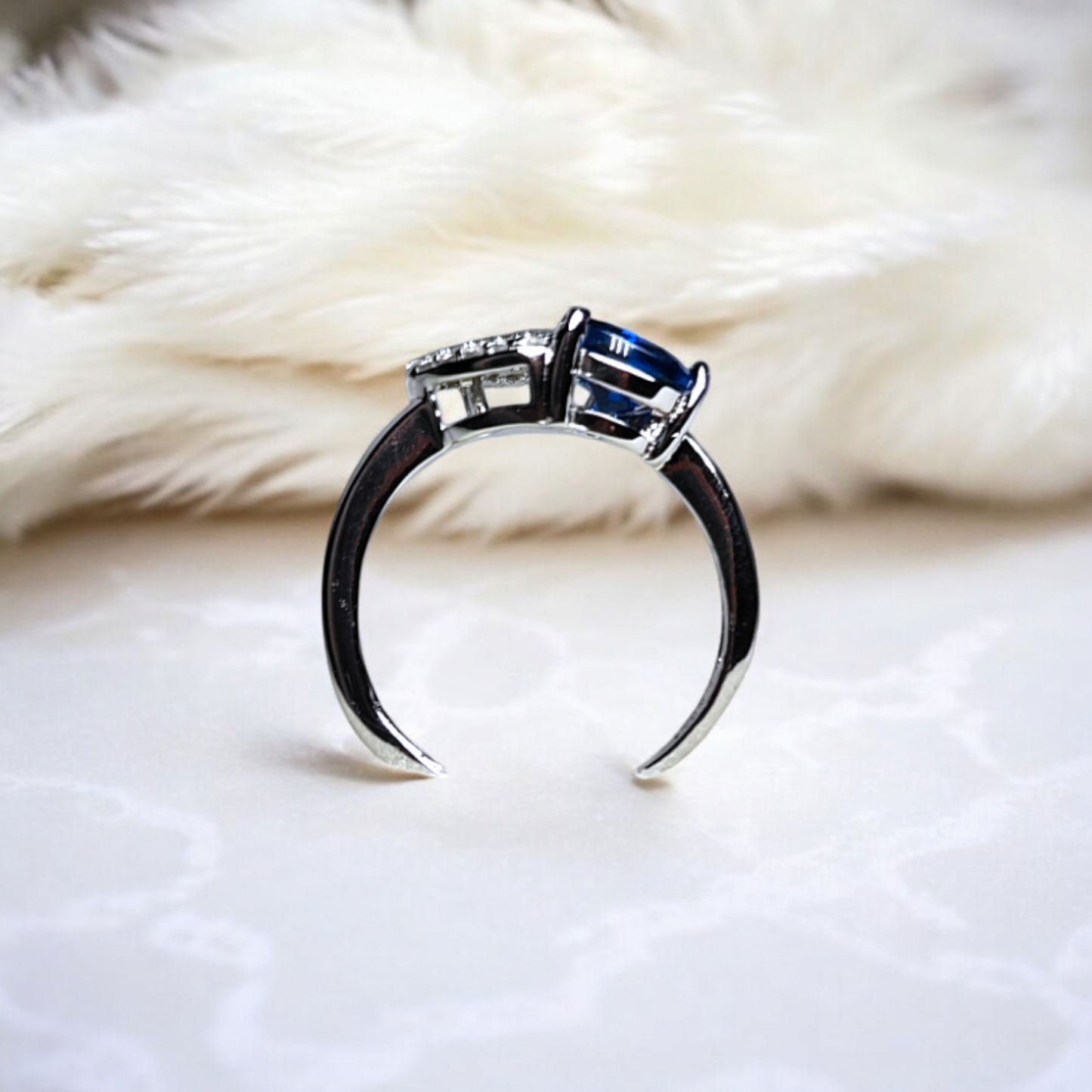 The Heartbeat Duo Ring - Blue Gem
