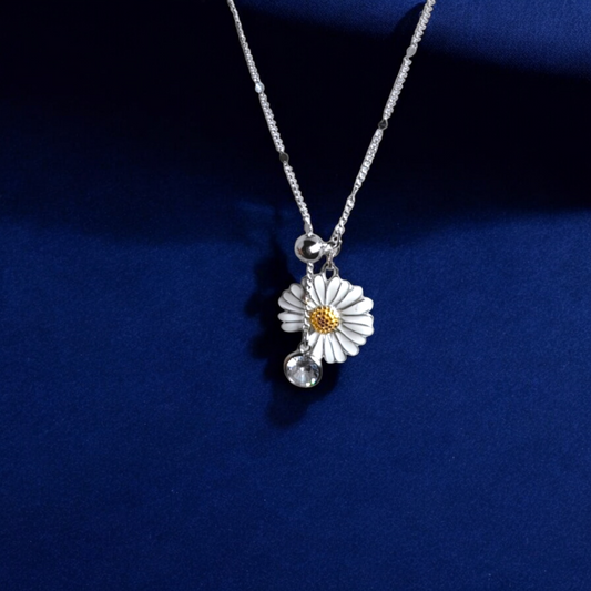 Daisy Bloom Necklace