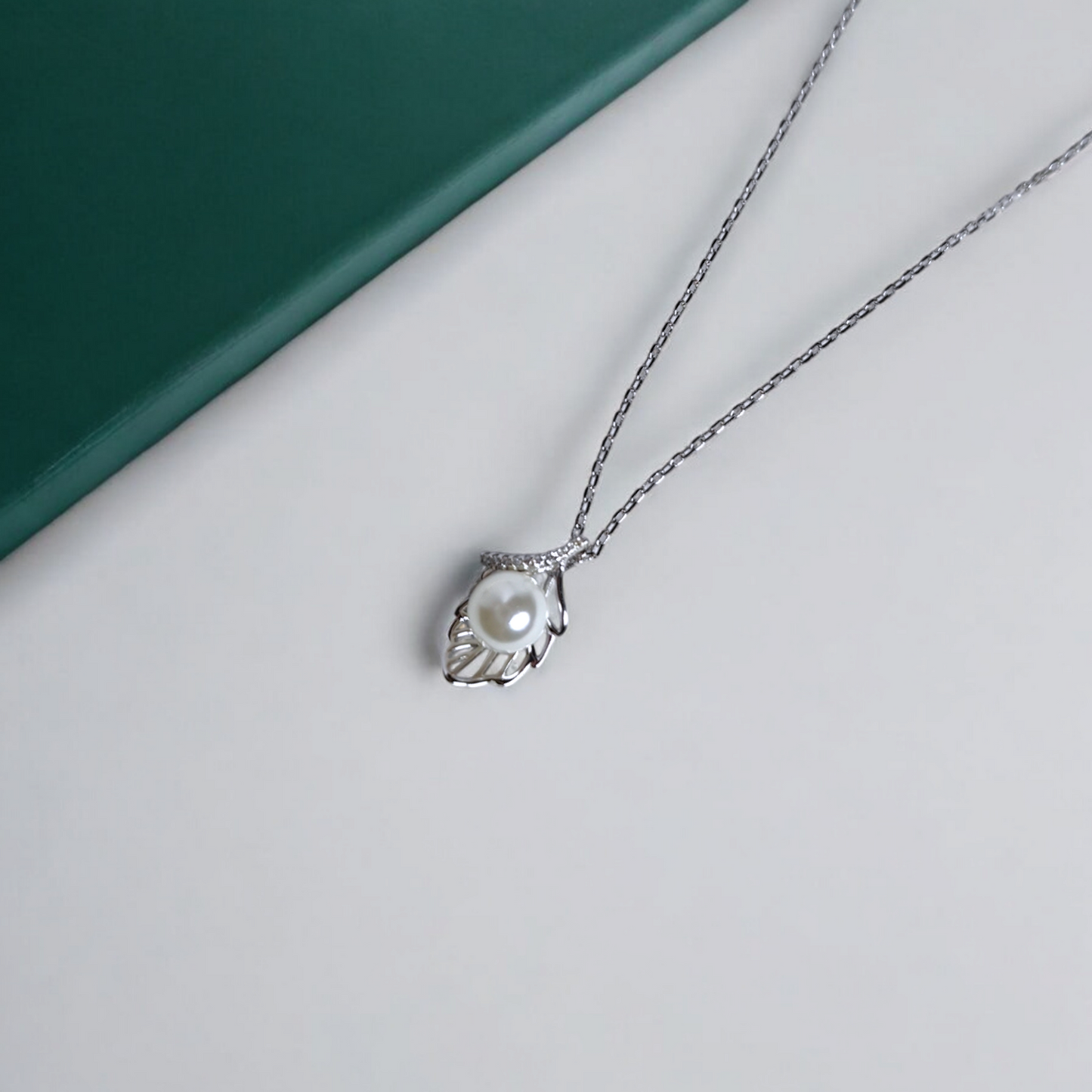 The Pearl Leaf Pendant Necklace