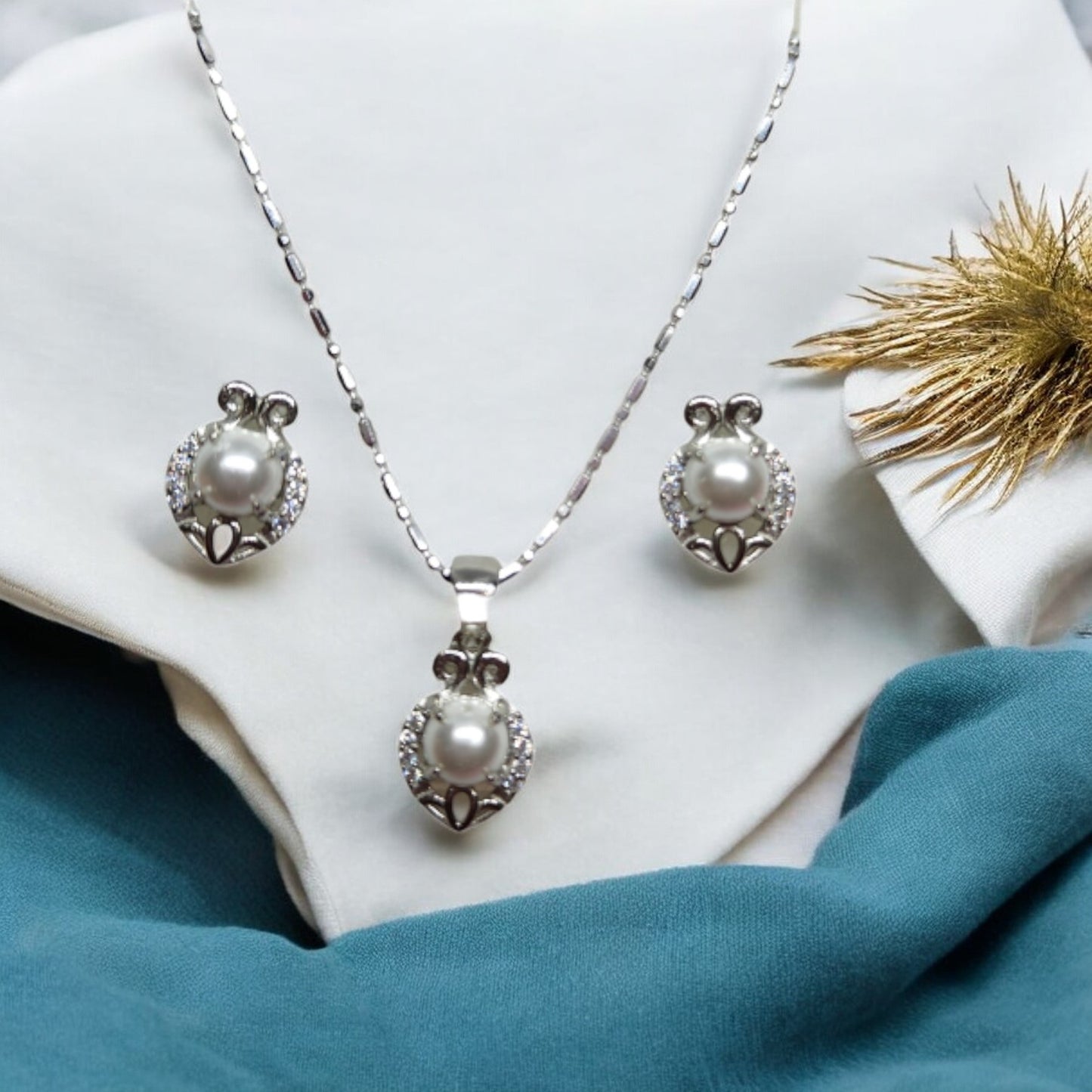 Elegant Teardrop Pearl Jewelry Set