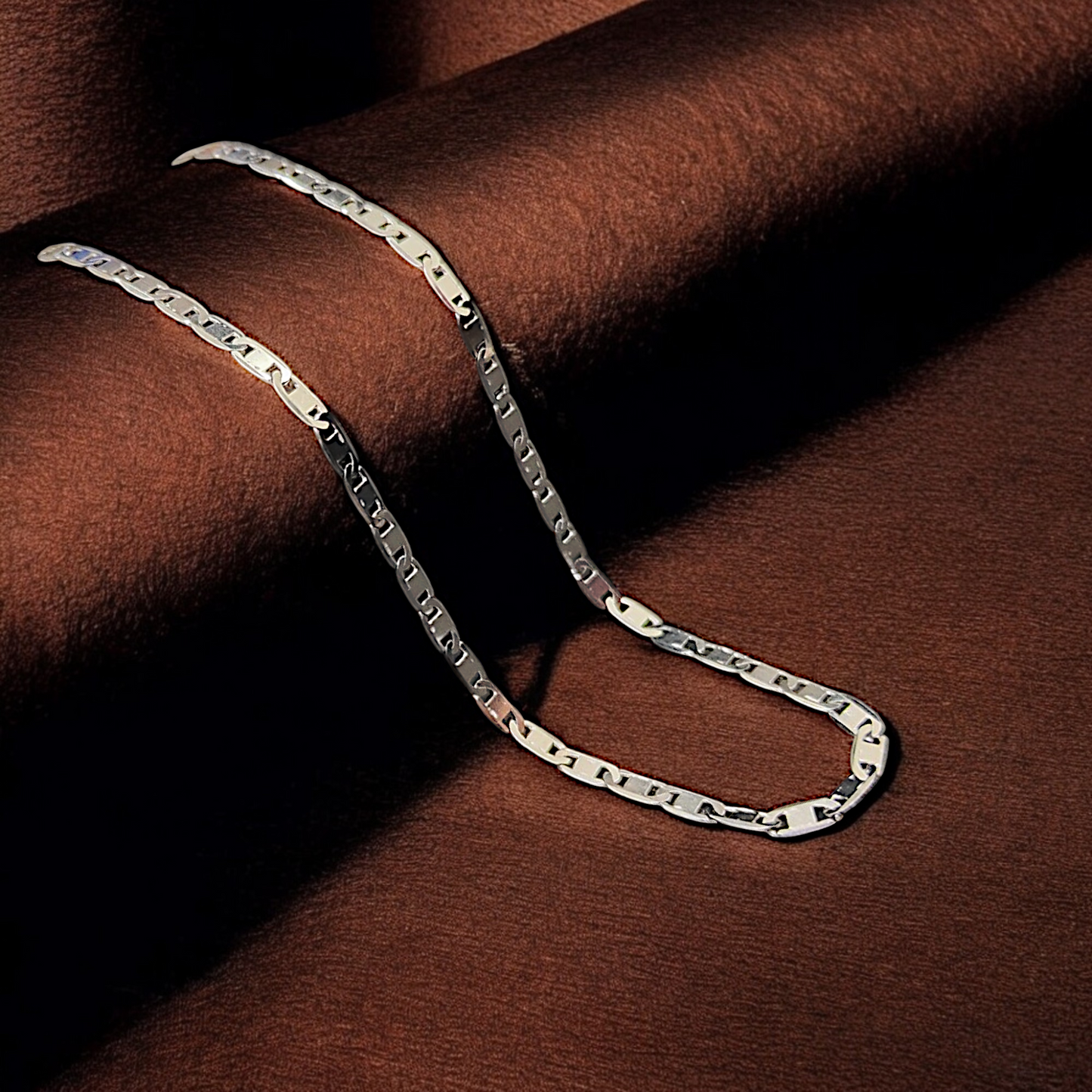 The Sleek Flat Link Chain