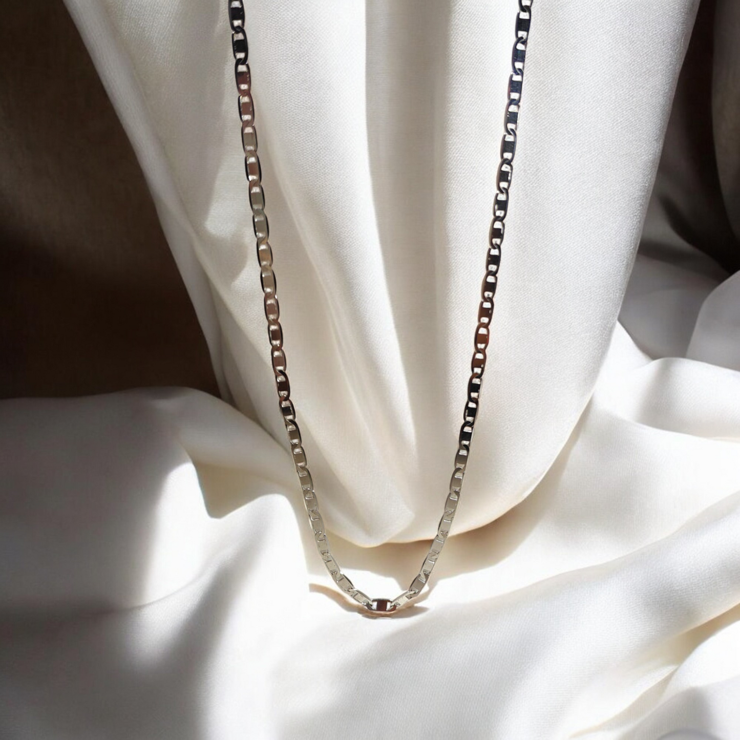 The Sleek Flat Link Chain