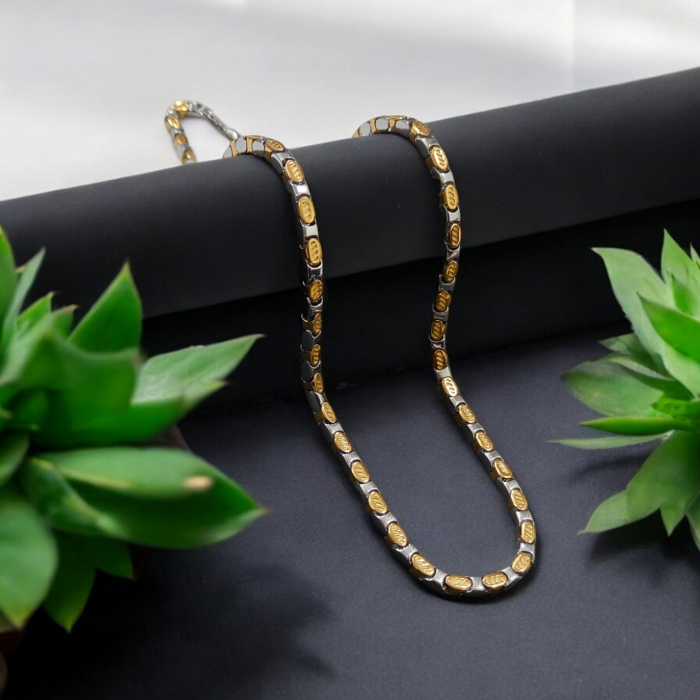 Dual-Tone Rectangular Link Chain