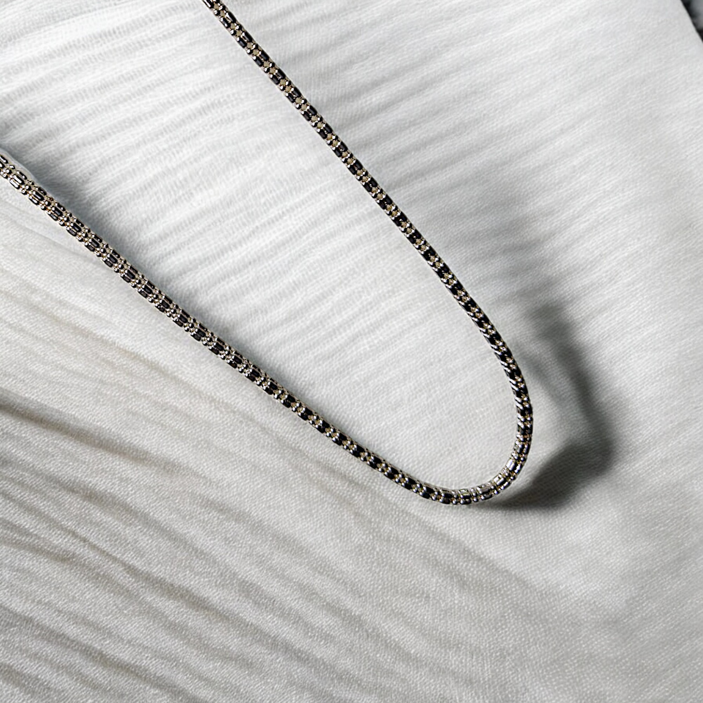 Sleek Box Chain Necklace