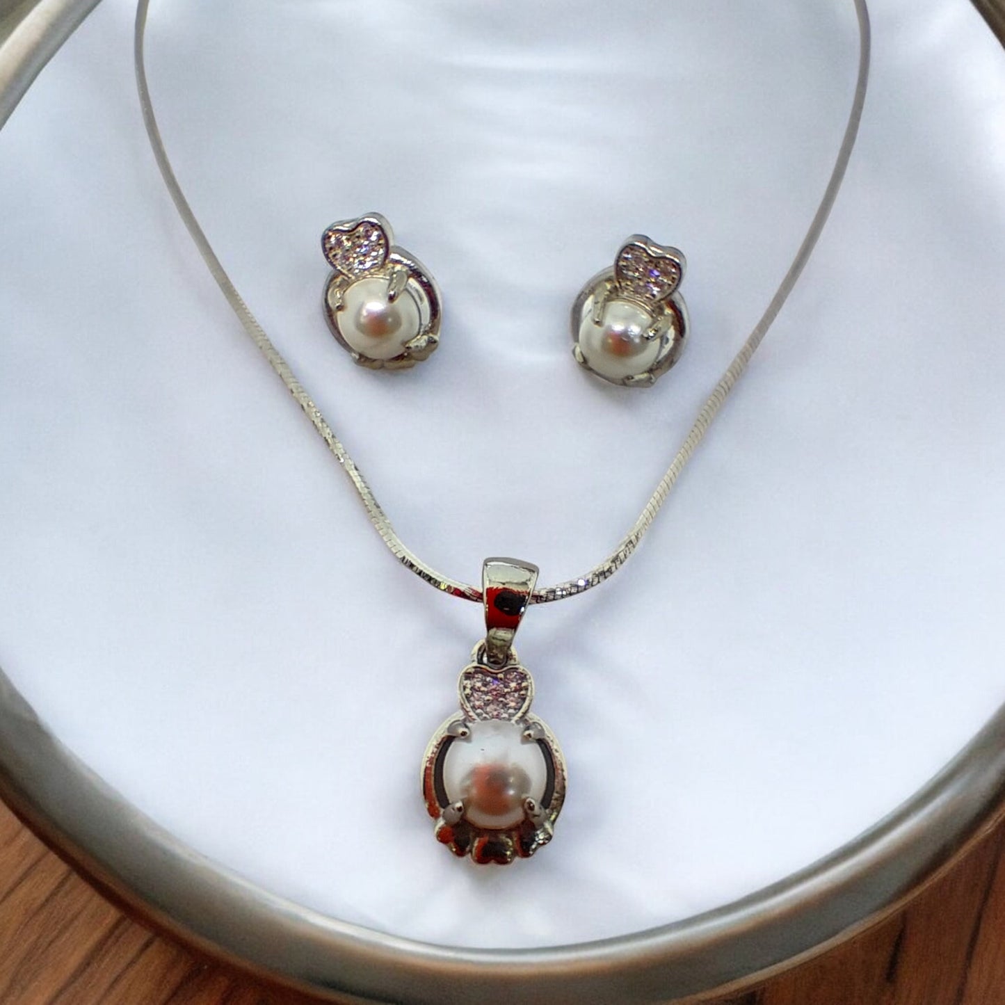 Pearl Pendant Set with Earrings