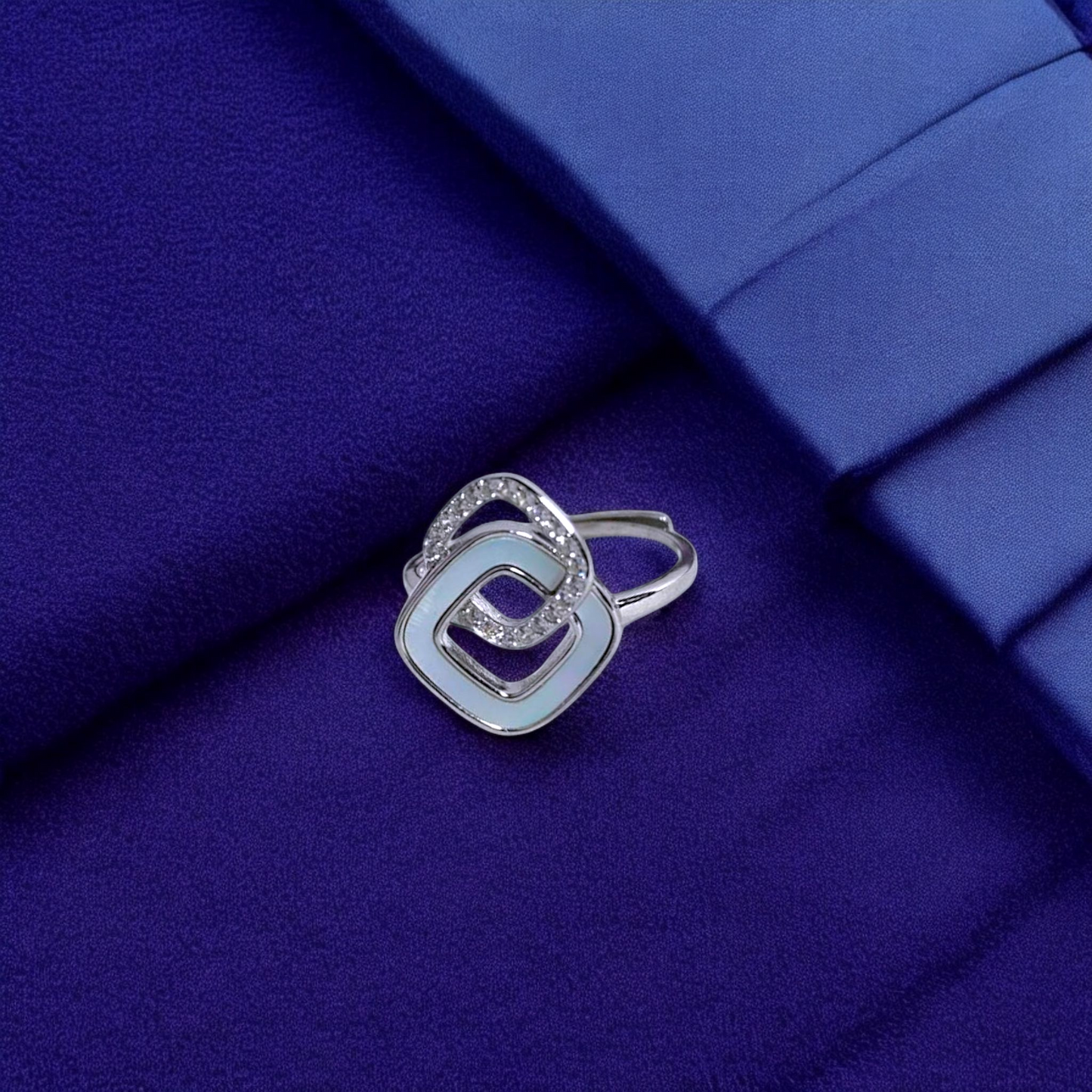 Interwoven Grace Pendant Set