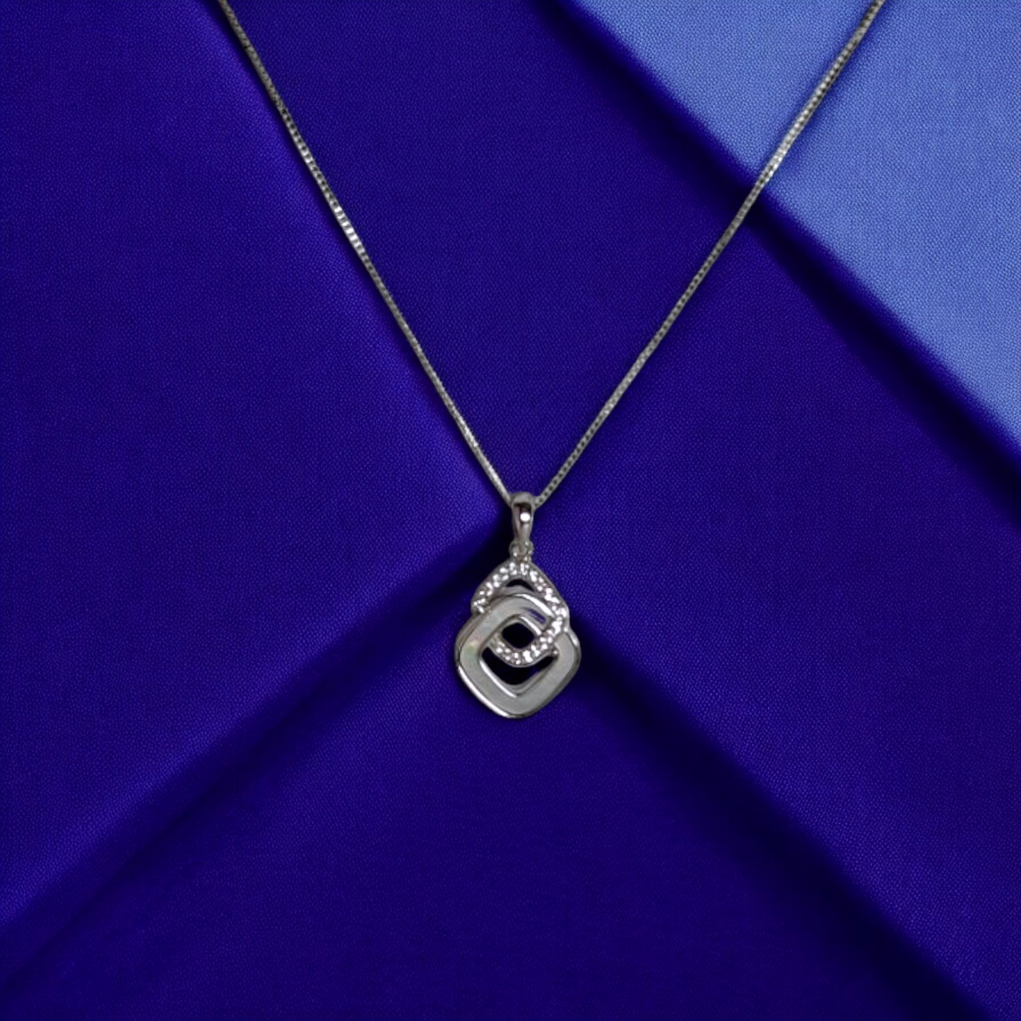 Interwoven Grace Pendant Set