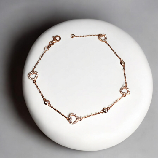 Elegant Heart Linked Bracelet