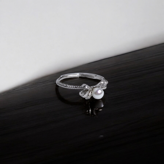 The Elegance Bow Pearl Ring