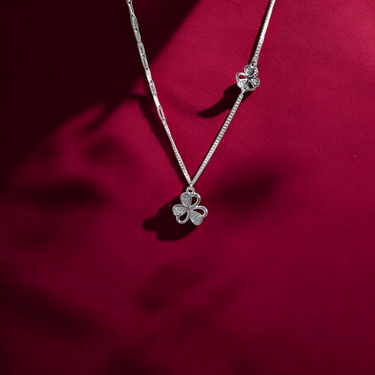 Lucky Clover Sparkle Necklace