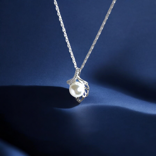 The Pearl Leaf Pendant Necklace