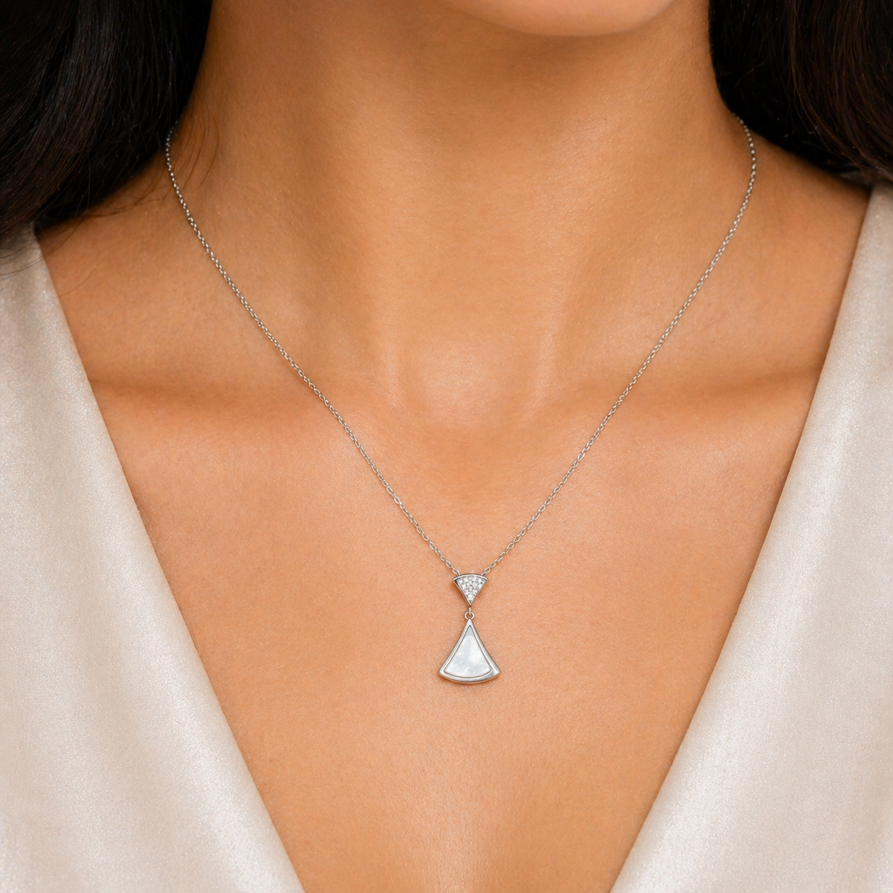 Elegant Hourglass Pendant Necklace